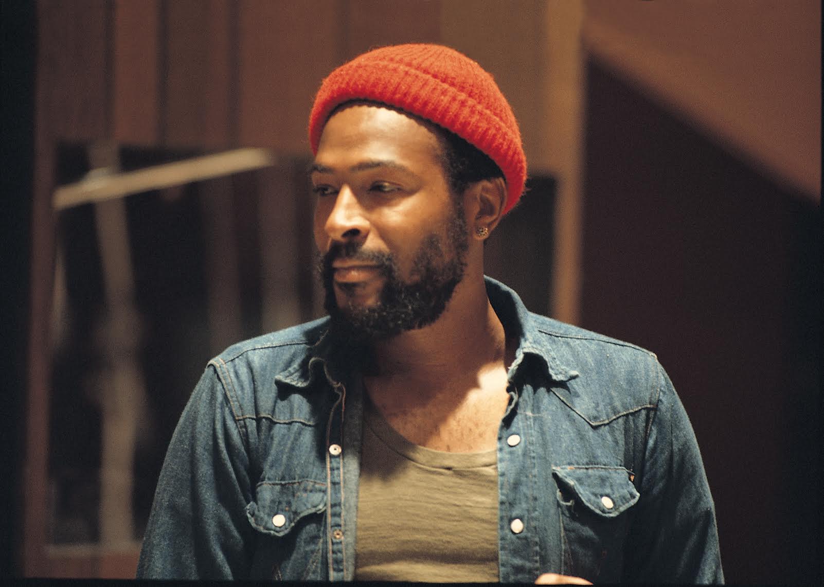 Marvin Gaye in studio
